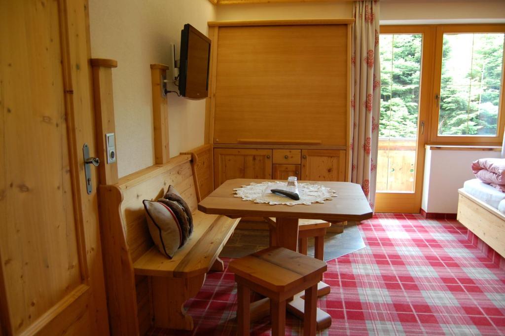 Hotel Schweizerhof Oberau Eksteriør billede