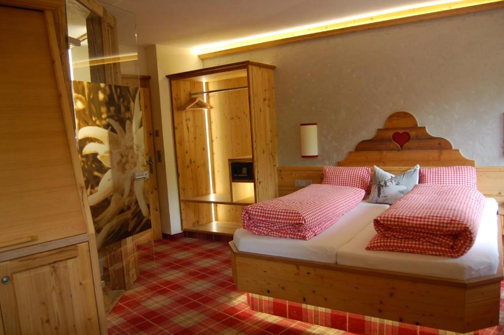 Hotel Schweizerhof Oberau Eksteriør billede